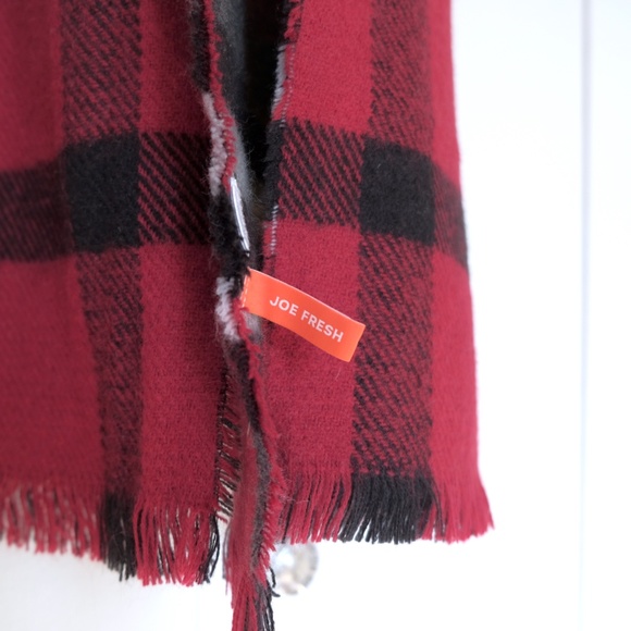 Joe Fresh Scarf Two Sides / Reversible - Picture 6 of 7